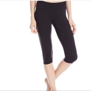 Prana Black Knickers Capri Yoga Pant Medium